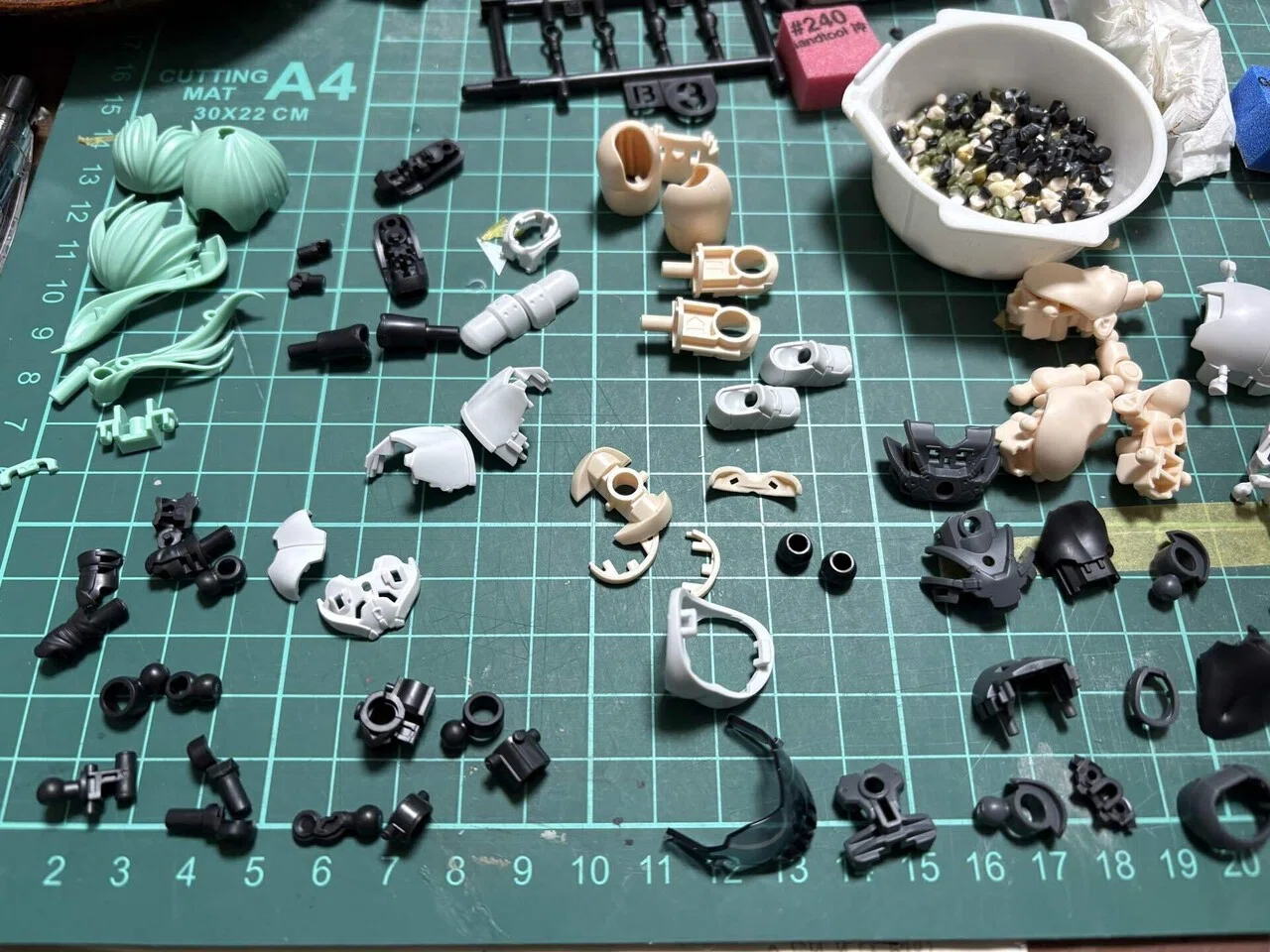 新作30MSをパチ組しながら、正直いろいろ考えていた話｜バズーカザキコ