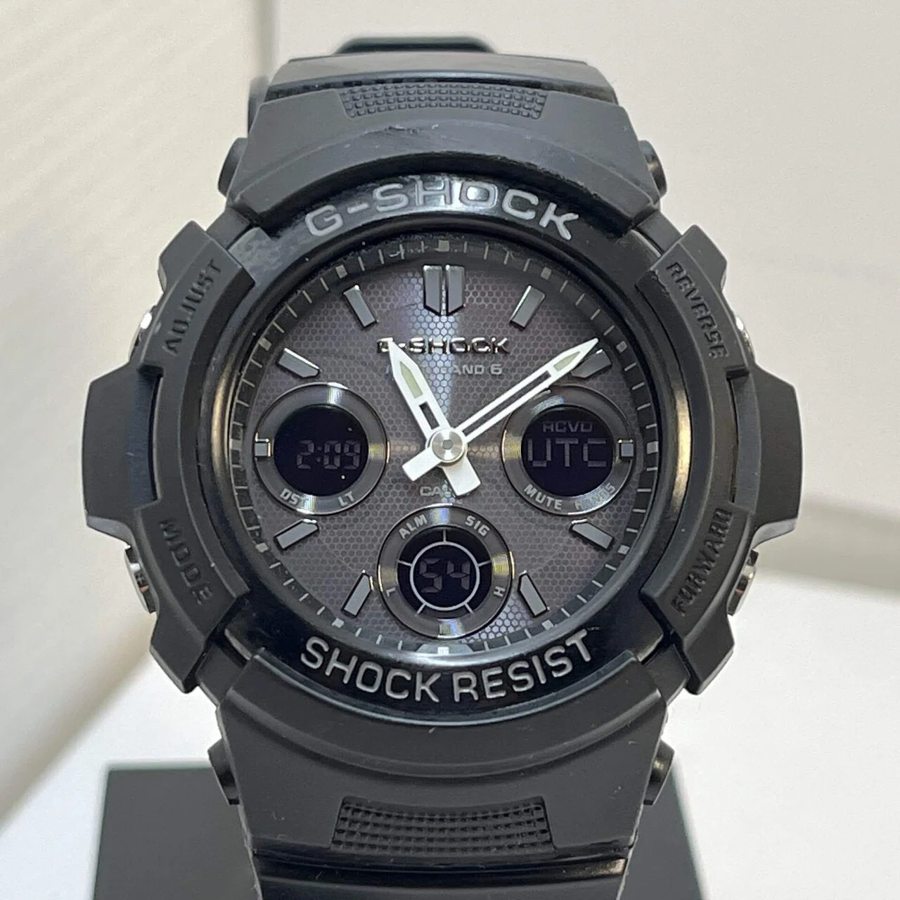 ビジネスにも使える黒。G-SHOCK AWG-M100Bの実用機能レビュー」｜ヒロケン