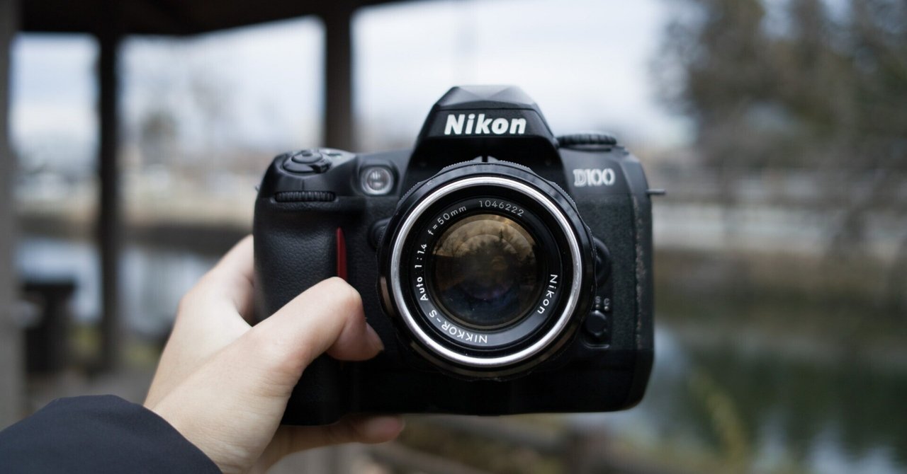 Nikon D100 デジタル一眼レフカメラ 卓越した機動力と表現力を【Nikon D100】｜硝子窓