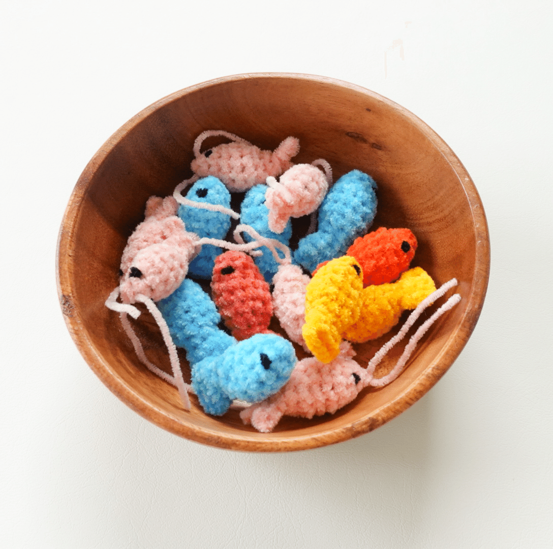 小魚、オキアミのあみぐるみを作りました｜sora.