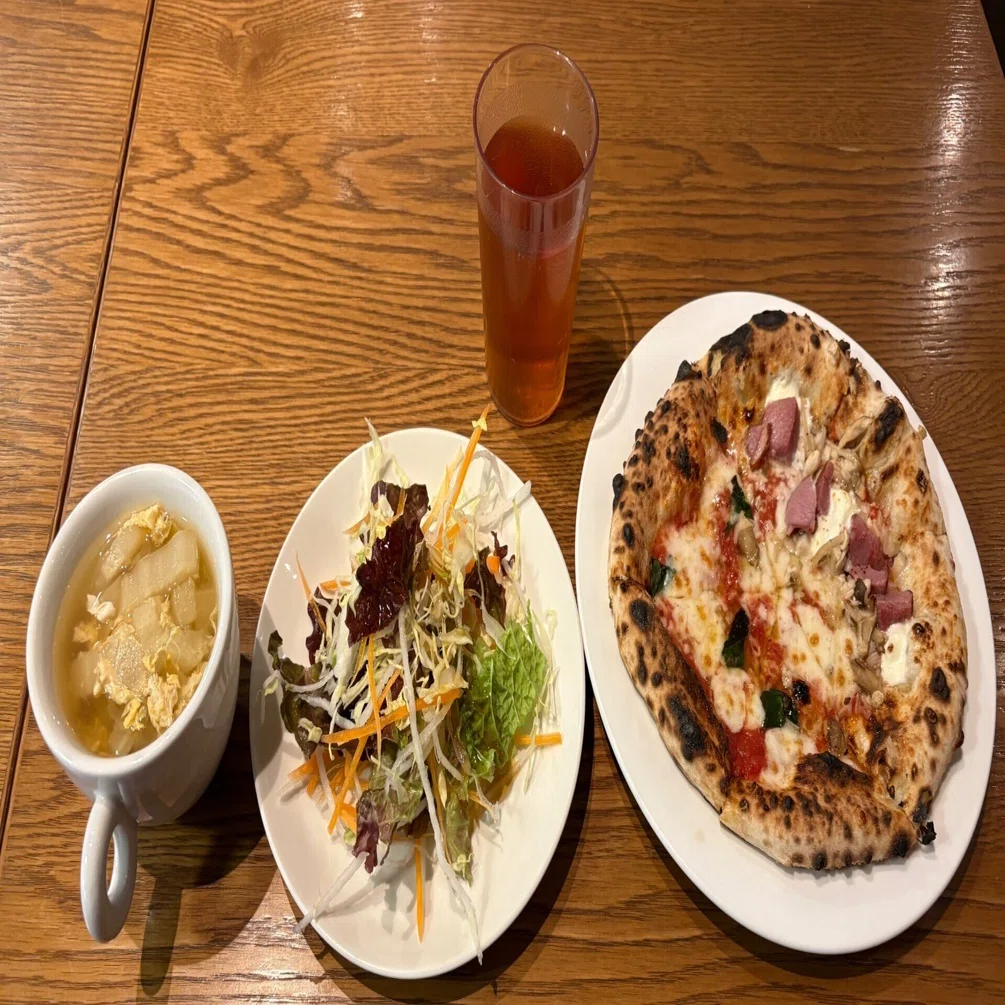 ヤクルトスワローズ推しのピザ🍕専門店｜野猿（やえん）