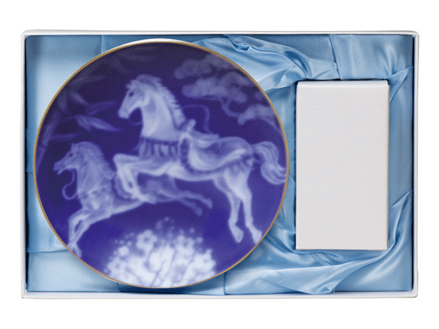  2026年記念プレートと馬のプレートセット ドイツの名窯マイセン 日本公式サイト|MEISSEN マイセン：「2026年