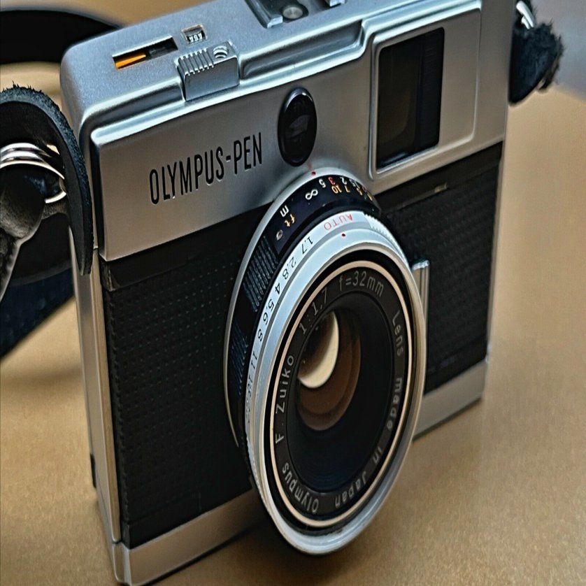 50．角張るハーフカメラ Olympus PEN EED＜カメラ＞｜神成