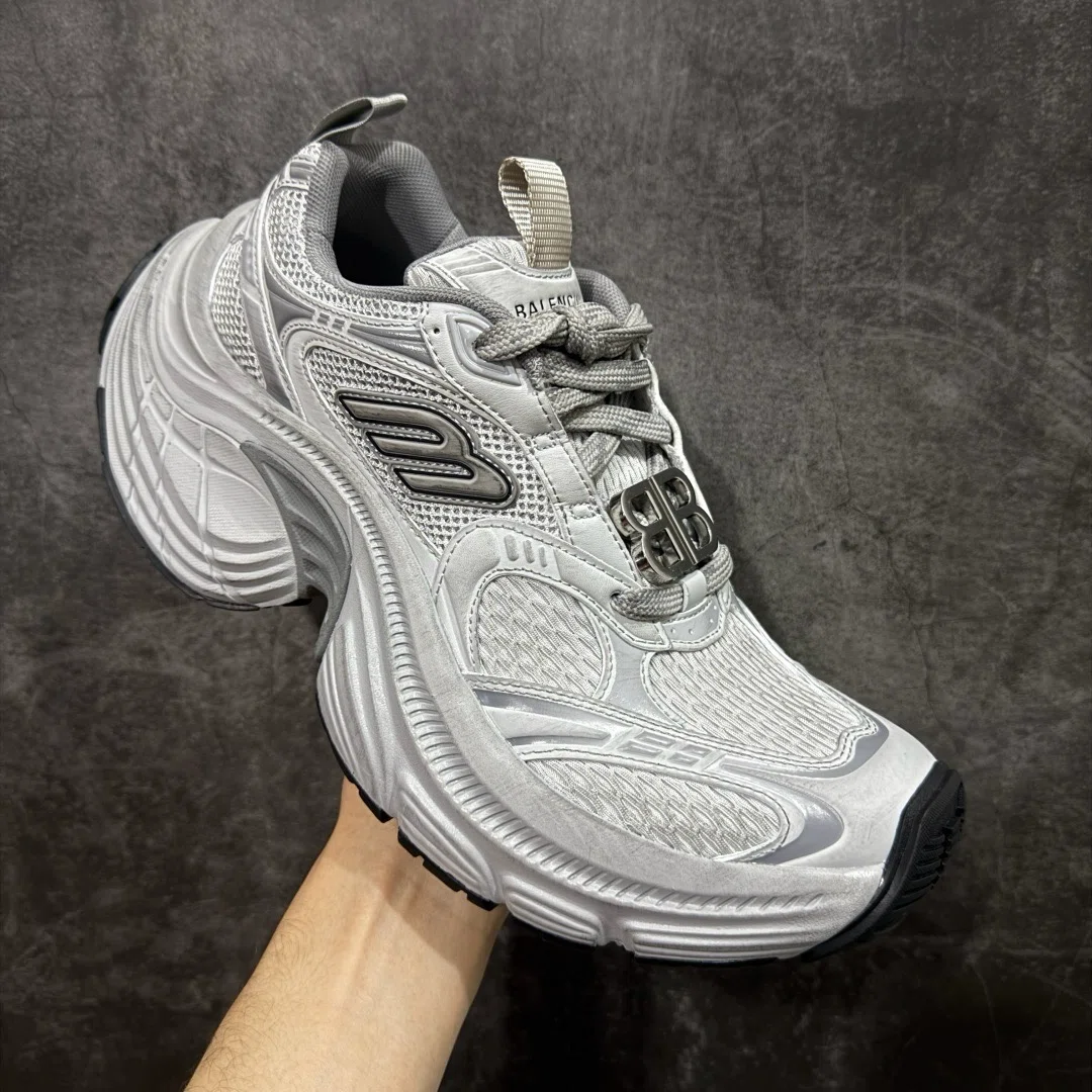 バレンシアガ 6XL ハードウェア スニーカー815859W6XHW1100｜Fog Kicks