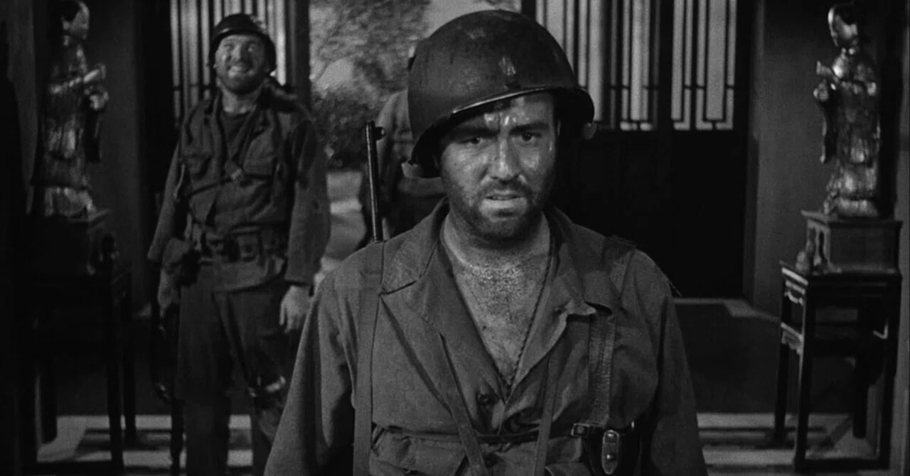 忘れられた戦争を「現在形」で撮った男――サミュエル・フラーの『鬼軍曹