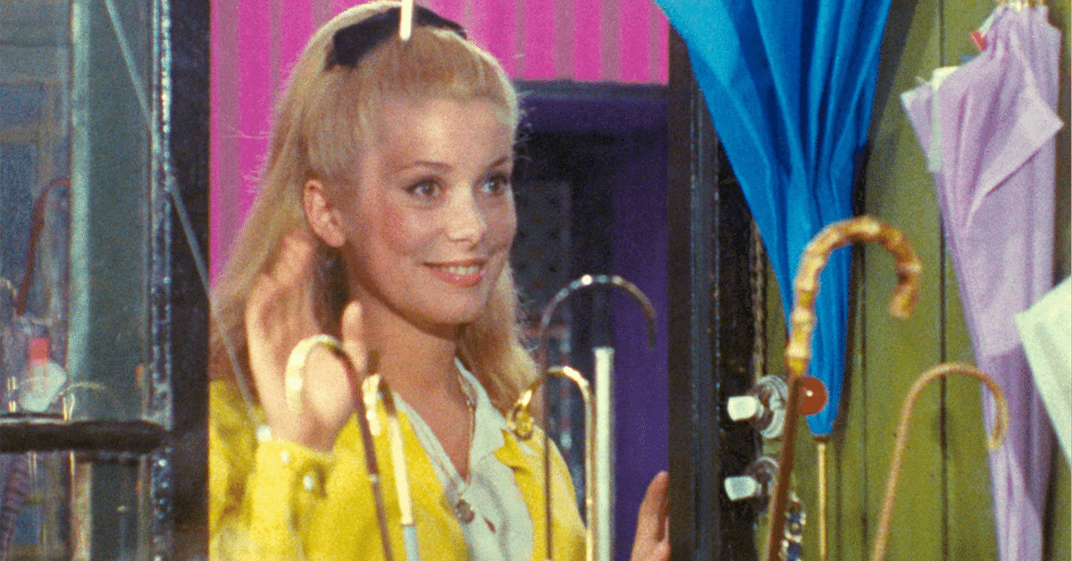 色鮮やかな歌の光と影 －映画『シェルブールの雨傘』の魅力｜ミック