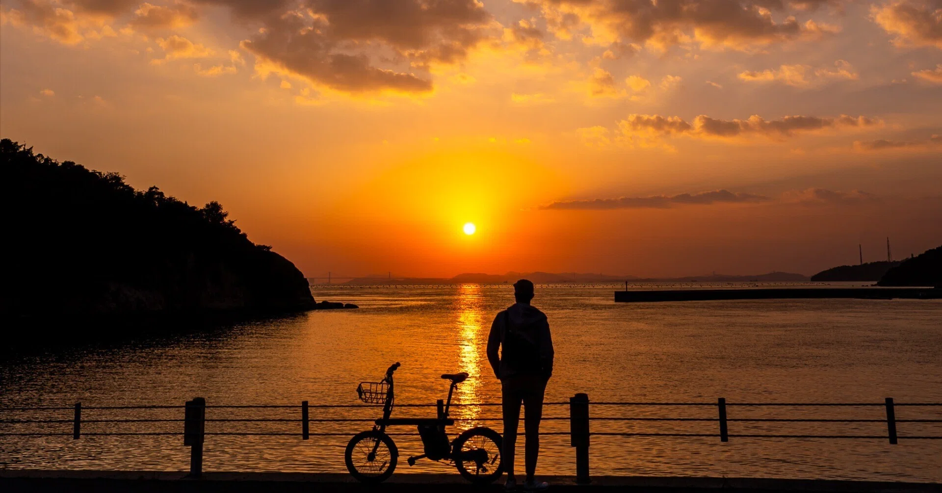 今年、直島で夕焼けを見ていたあなたへ｜岩田耕平｜直島