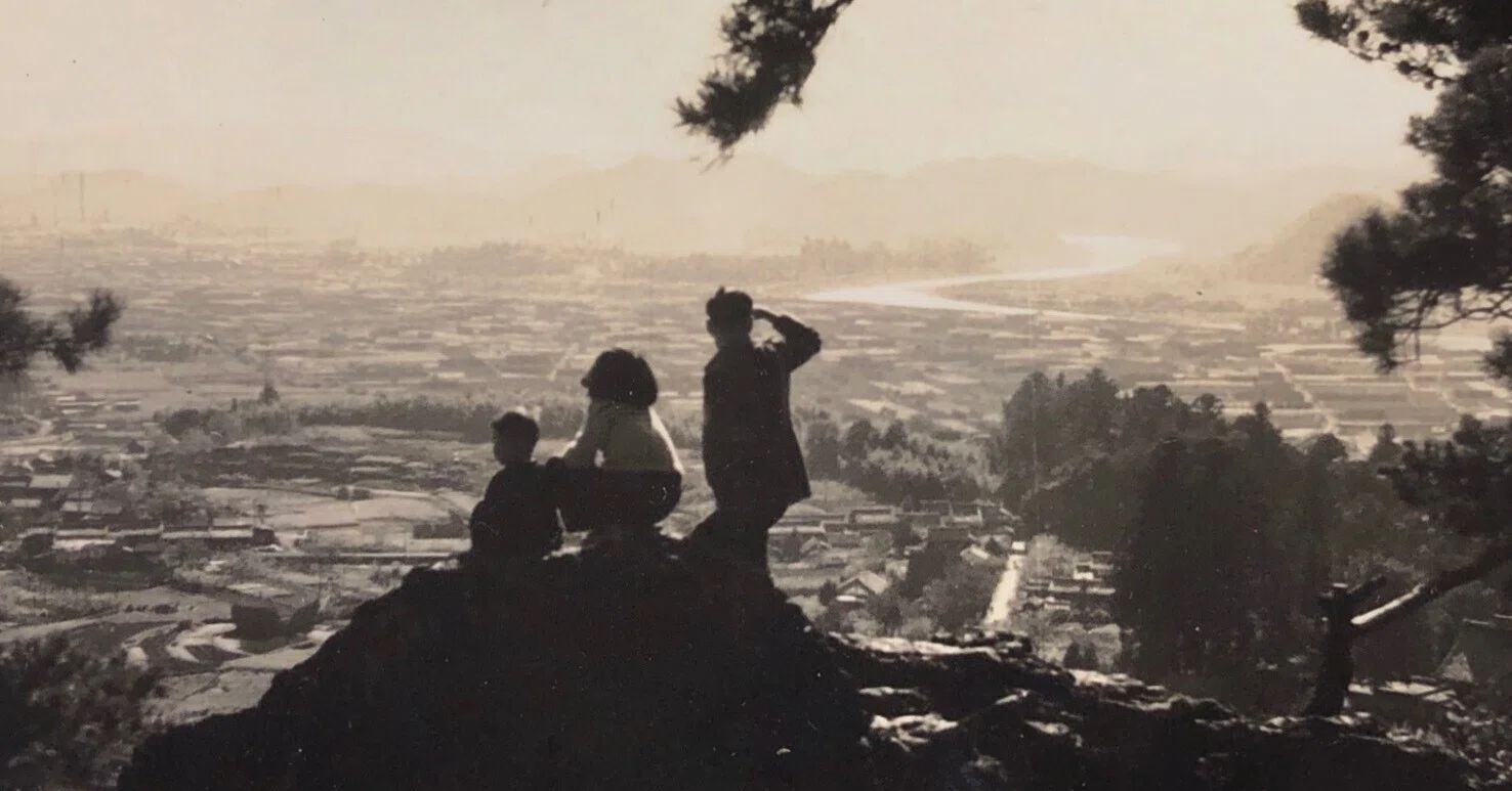 昭和27年の二人の笑顔（記憶写真集）｜Yosikatu Haruki