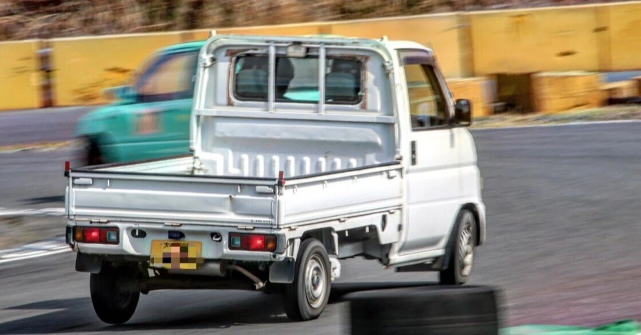 軽トラックから感じること｜Weekend Garage & Cars Life