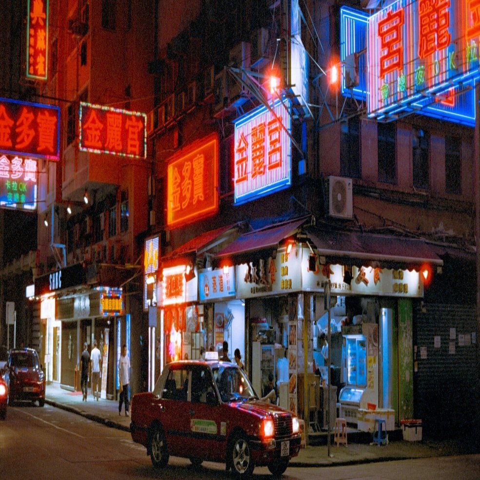フィルムで歩く、香港。｜ネオンの消えたネイザンロード｜Kenta Mizune