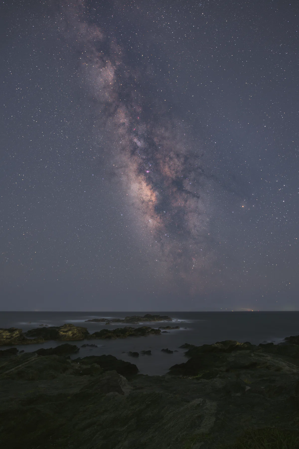 星空 Xマウントの星景標準画角。換算20mmで切り取る星空世界｜FUJIFILM星景