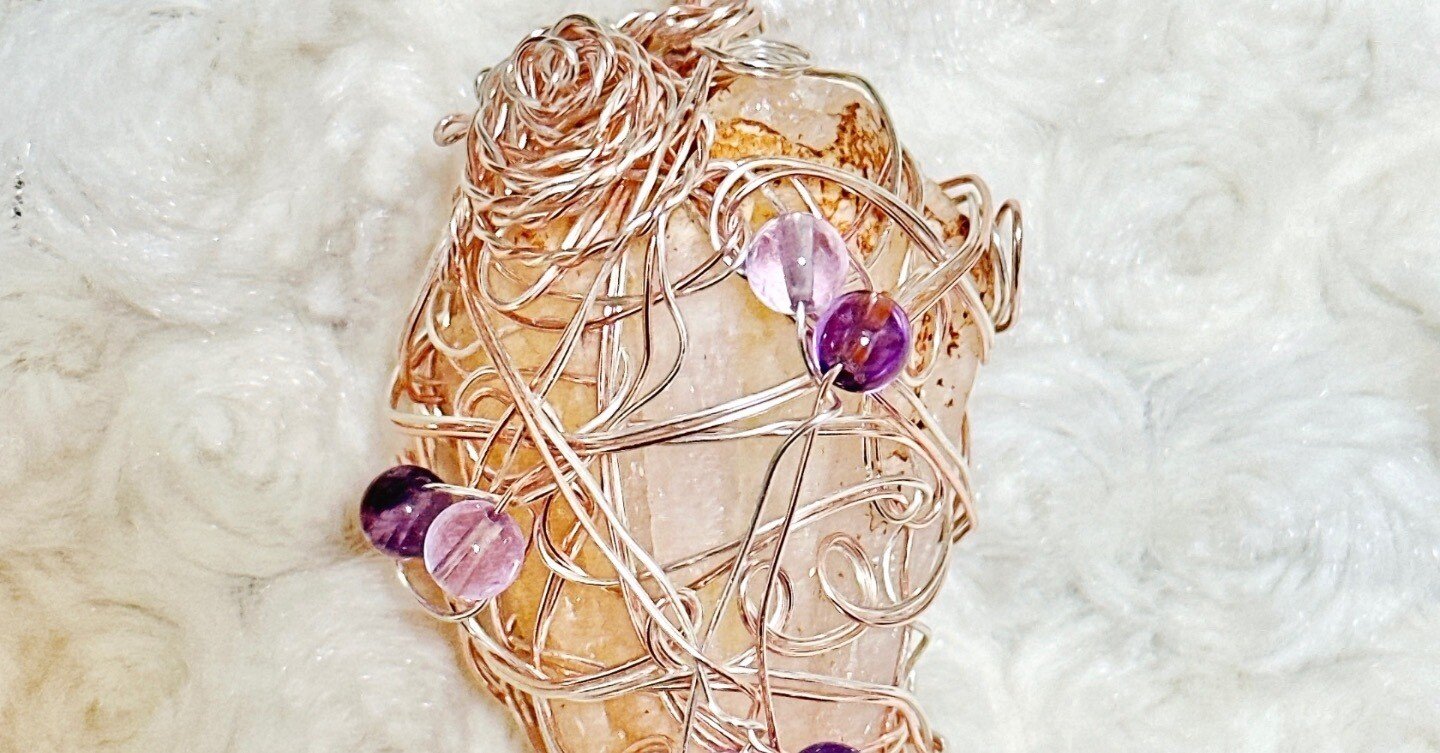 オーダー作品、秋田水晶をワイヤーラッピング｜あなたに届けたい声が