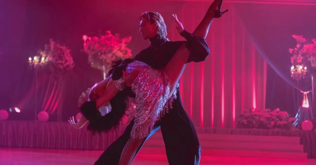 映画『10DANCE』あらすじと感想/競技ダンスが性別の境界線を越える｜ダラ