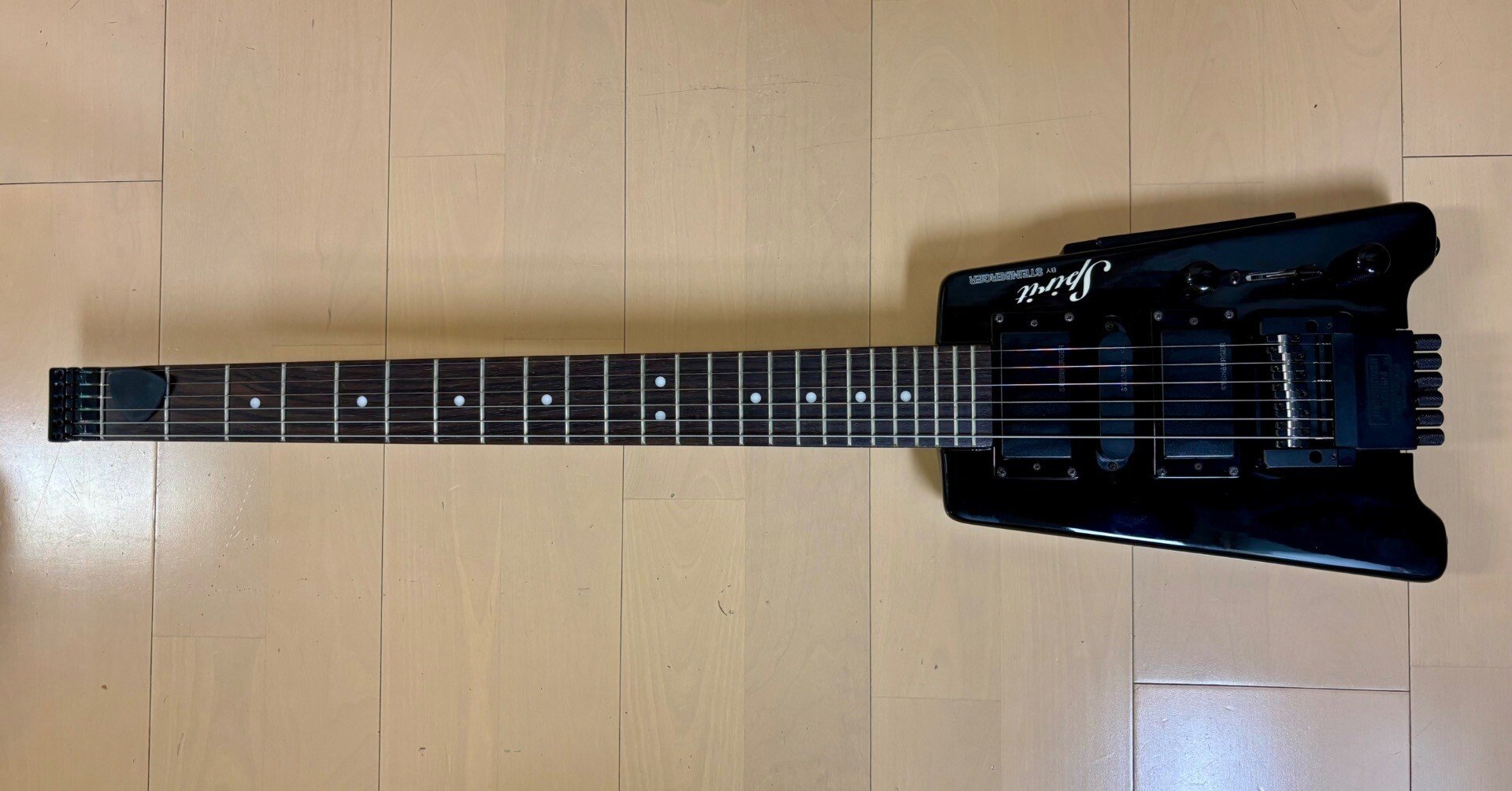 頭を失うまた。STEINBERGER（スタインバーガー）Spirit GT-PRO