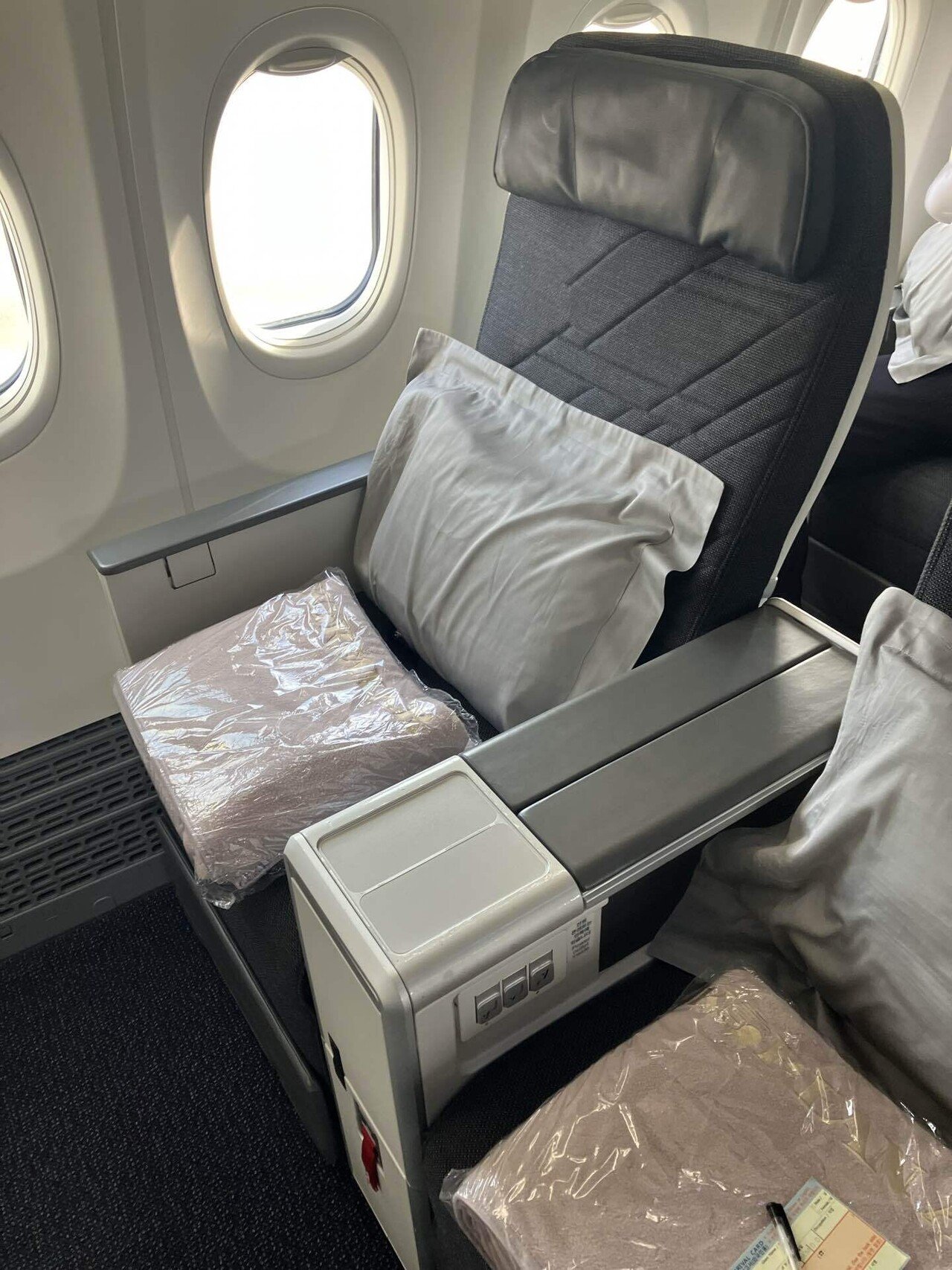 大韓航空 KIX-ICN ビジネス搭乗記｜ひょんひょんの飛行ノート