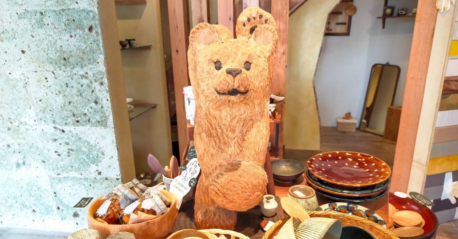 鎌倉市】沖縄の伝統工芸品「やちむん」を日常に。ヤッチとムーンに会い