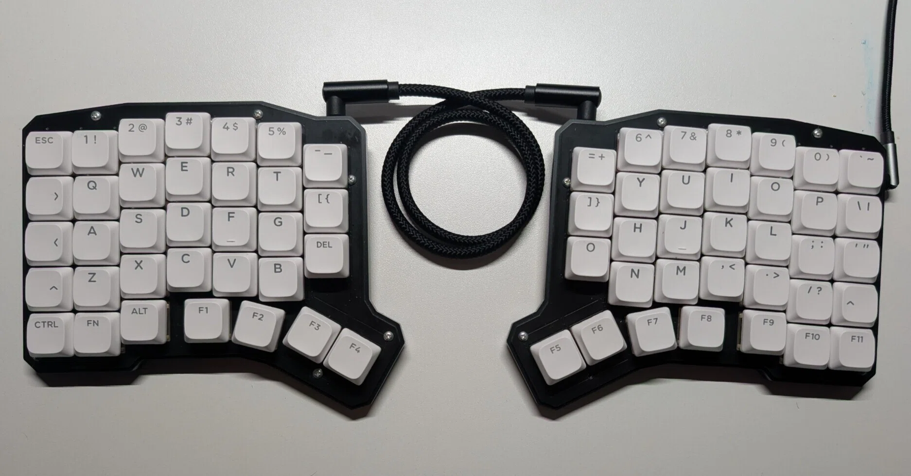 Ergo68をロープロ化して「脱リストレスト」！快適なデスク環境への道