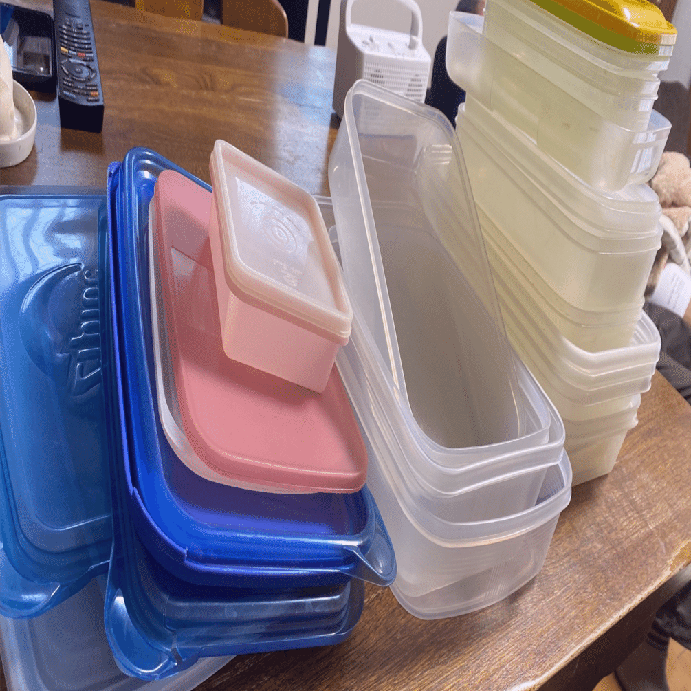 タッパーと靴下｜サトウヨシヒロ｜シニアなクリエイティブディレクター