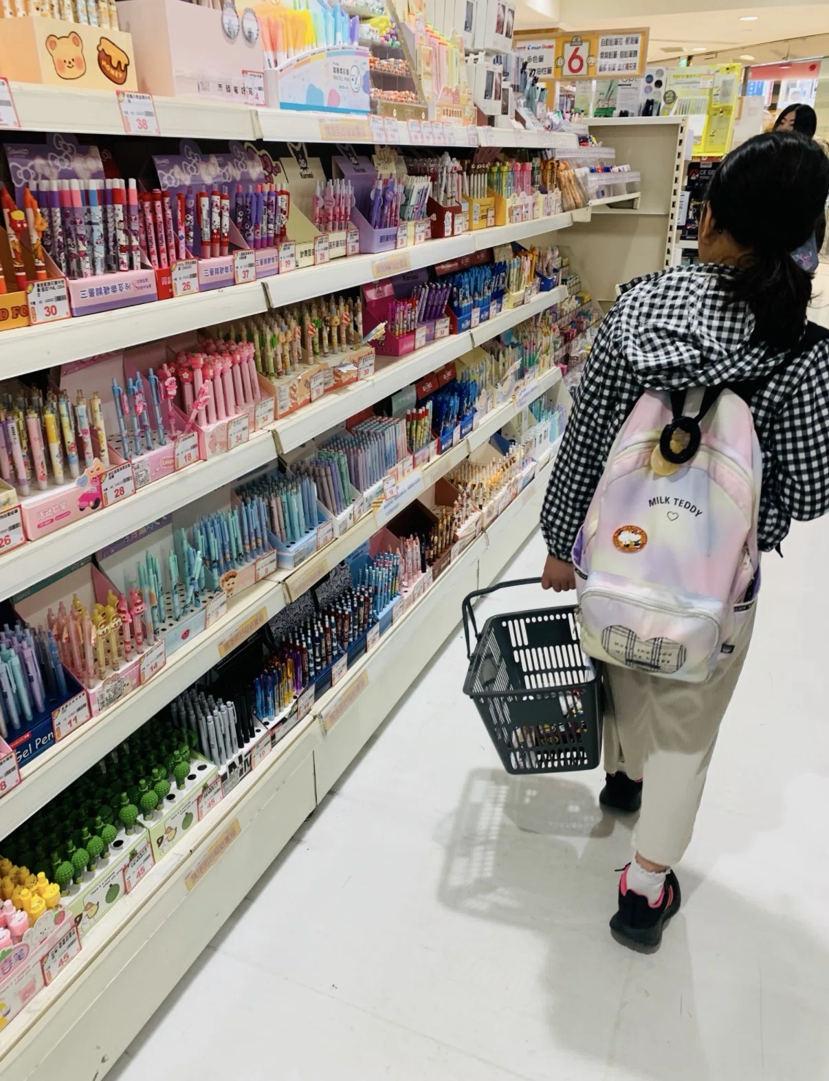 小学生と行く台湾】定番観光に飽きたら！台湾の文房具屋が楽しい