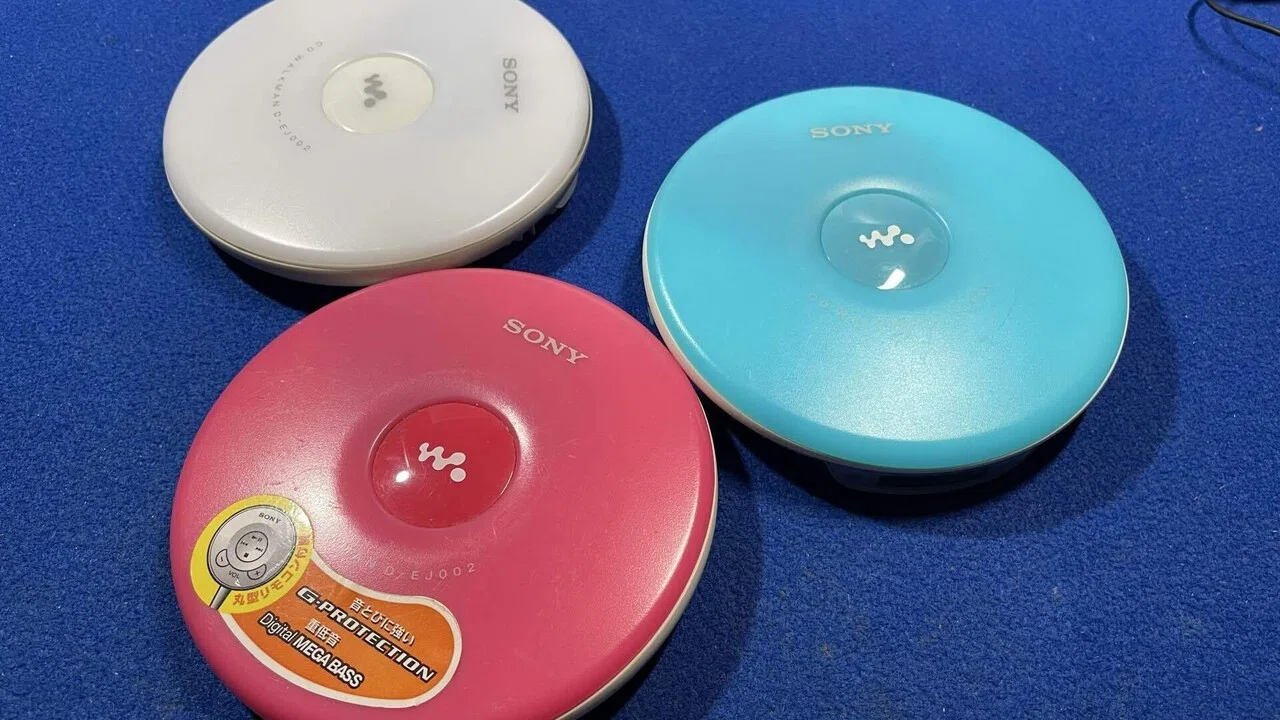 動作OK 外観美品 SONY D-EJ002 WALKMAN ポータブルCDプレーヤー 動作OK