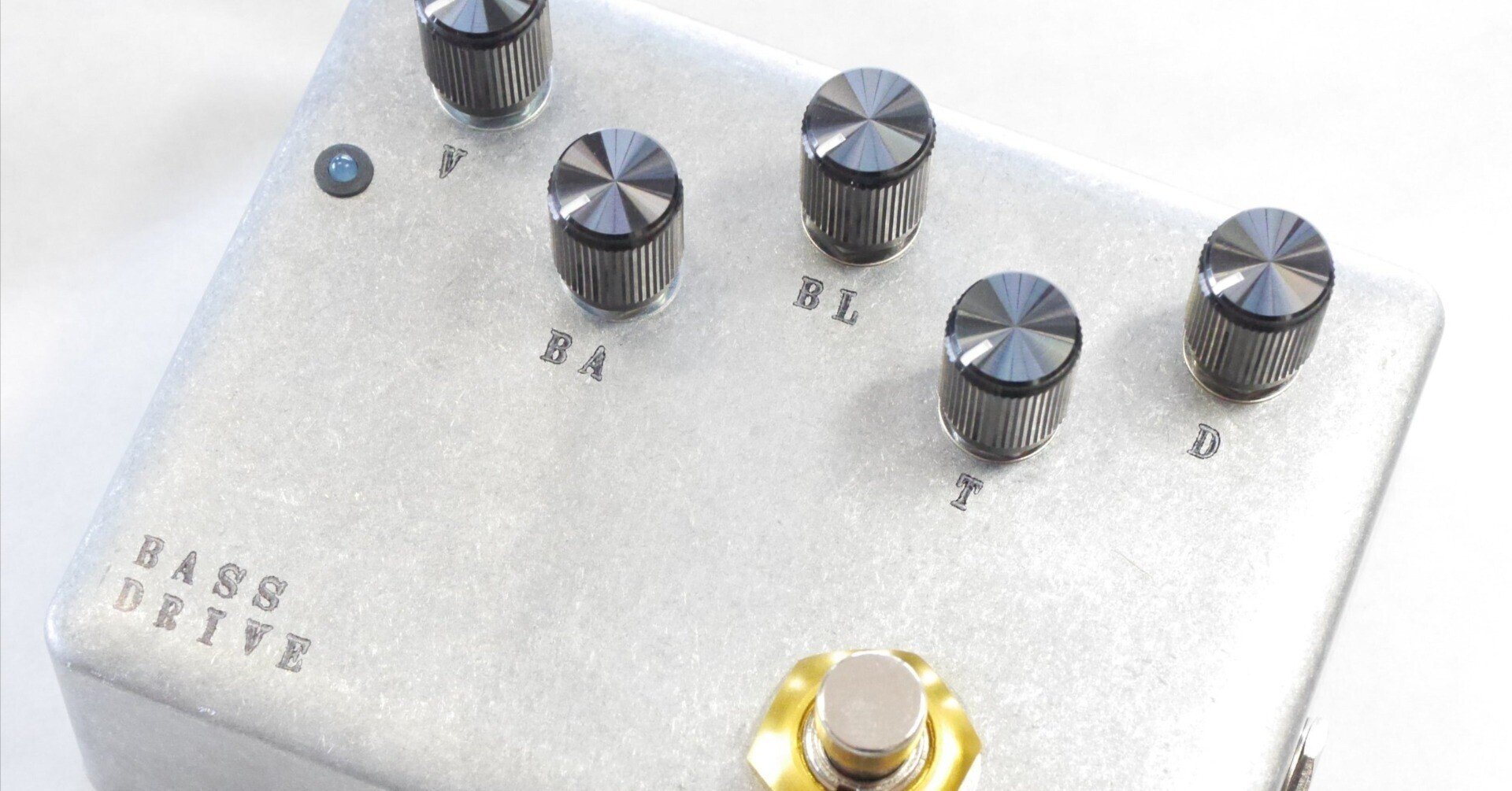 ベース KGR harmony bass drive KGR Harmony BASS DRIVE ベース用歪み＆プリアンプ エフェクター自作