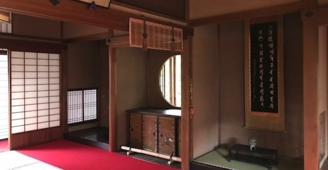 雲龍院の悟りの窓「円相」に向かい 【雲龍院Ⅱ】 Heading to 