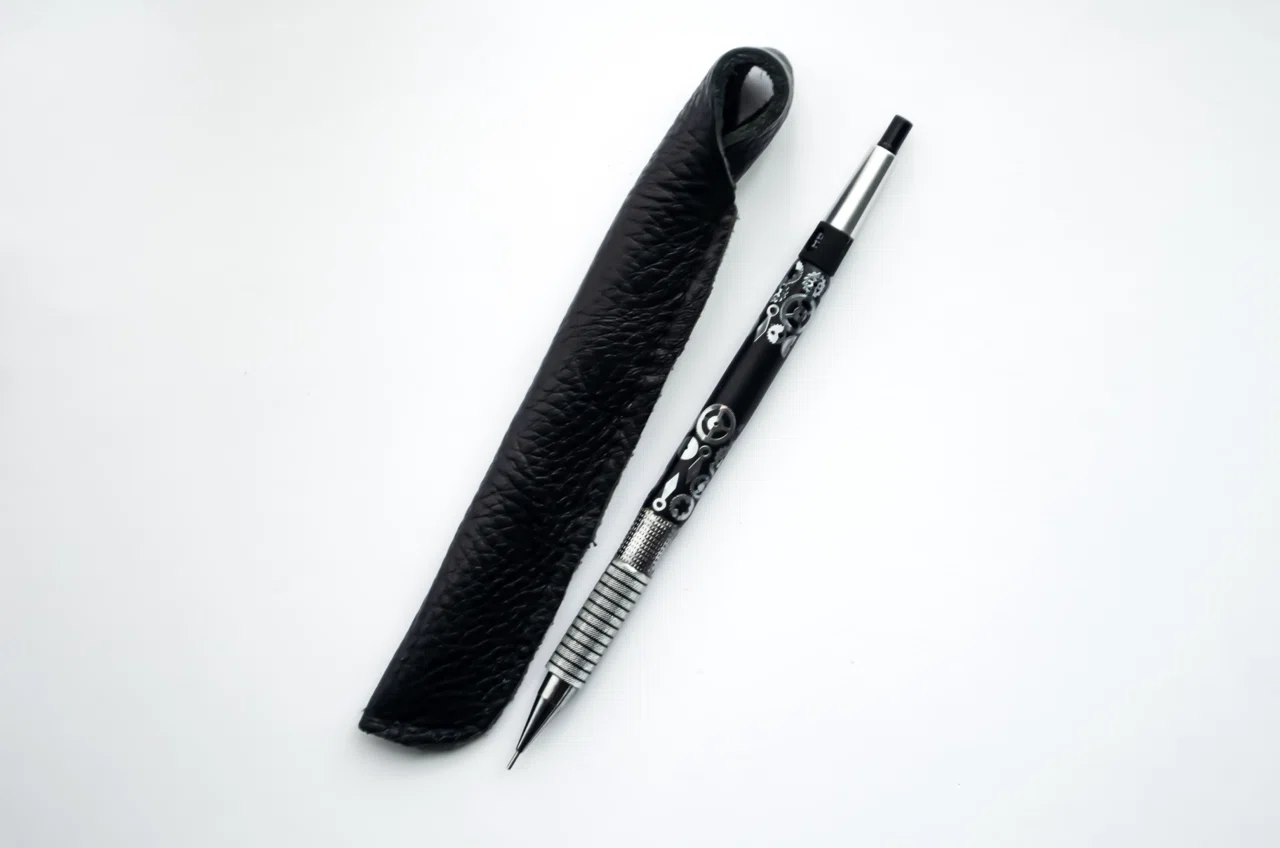 What's in Drawing Pencase?｜鴇