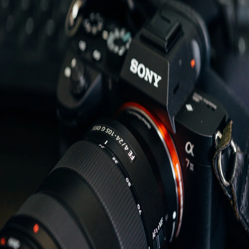 プロが選ぶ旅行最適レンズ SONY SEL24105G 美品 万能レンズ 207 プロが選ぶ旅行最適レンズ SONY SEL24105G 美品 万能レンズ 207｜Yahoo