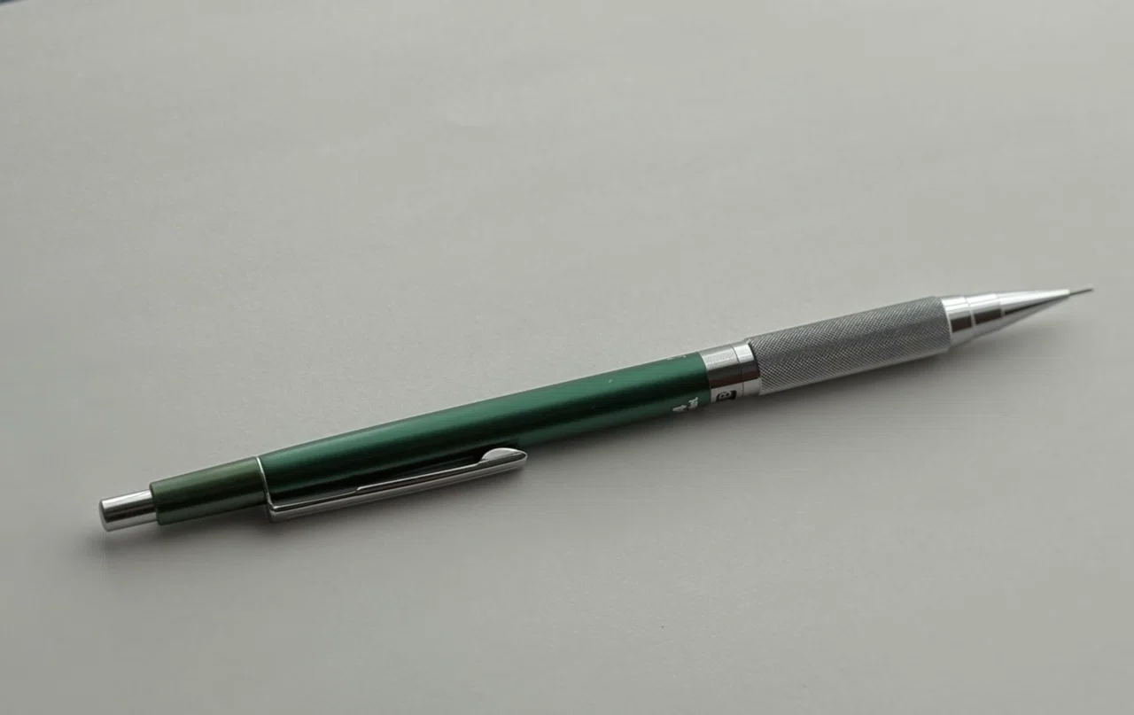 ぺんてる シャープペン PG1804 レア商品 製図用 Pentel PG1804 グラフ