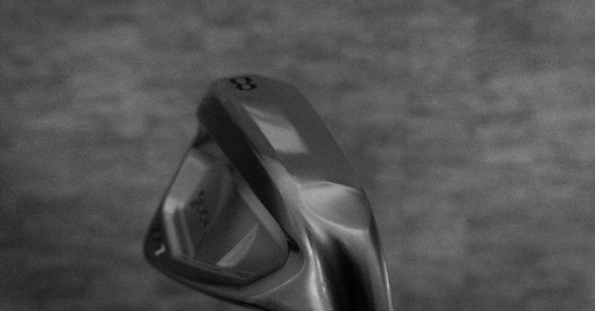 縦距離の静寂。私が「ZXi7」と「DG MID」に辿り着いた理由。｜No Noise Lab