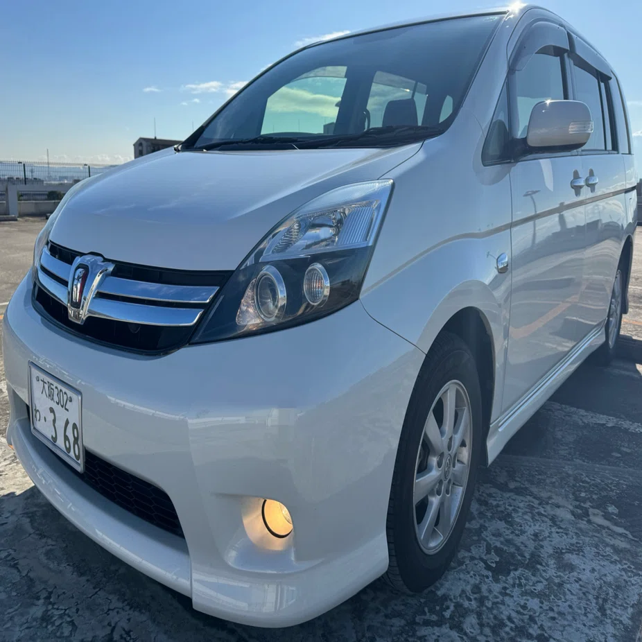 試乗レビュー250台目 平成25年式 トヨタ アイシス 1.8プラタナ V 