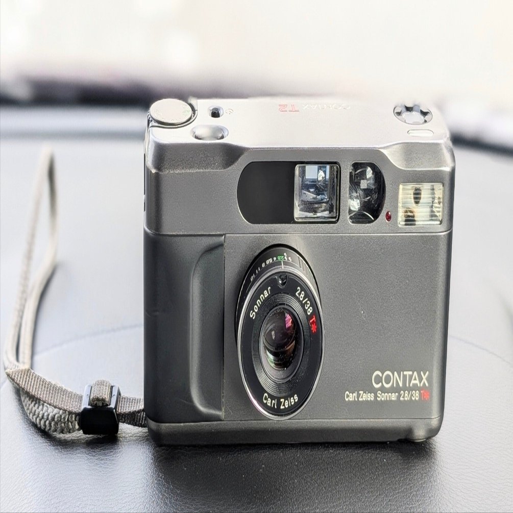 2025年、締めくくりのコンタックスT2｜Heira.K