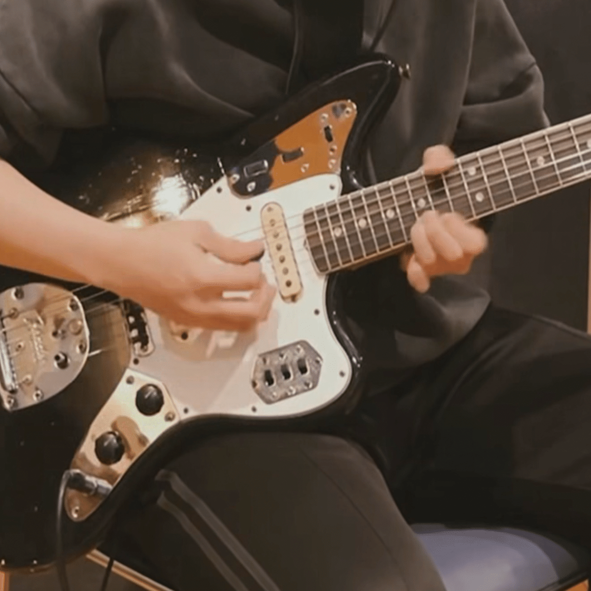 Mrs. GREEN APPLE 大森元貴🎸🎤ELECTRIC GUITAR紹介｜ハルィ