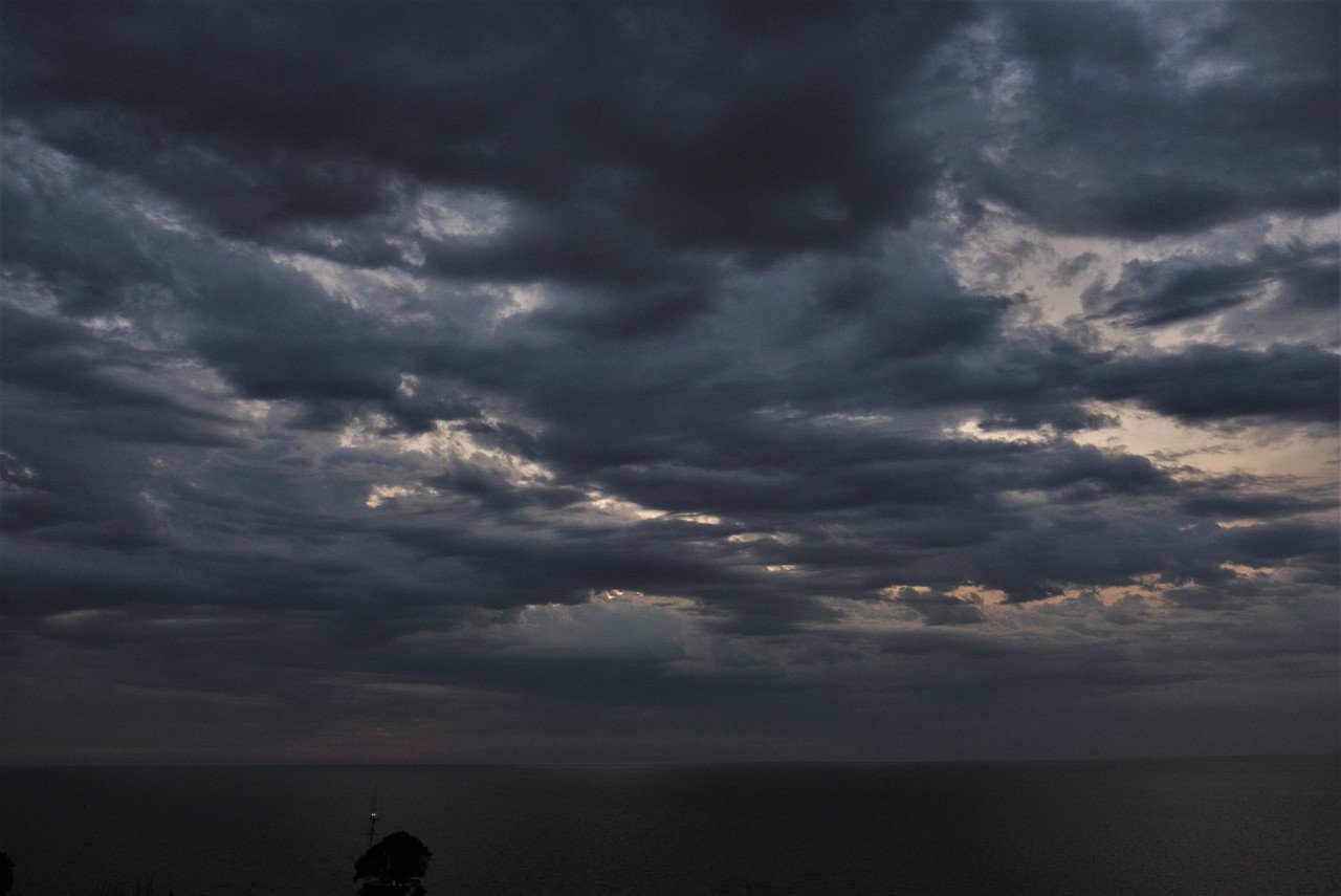 雲の多い日のラプラタ空 あきうみ Note