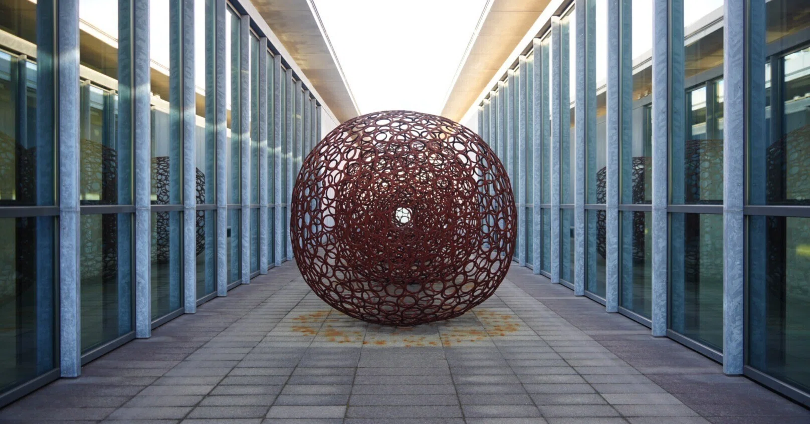 The Aesthetics of Decay at the Hyogo Prefectural Museum of Art: A 