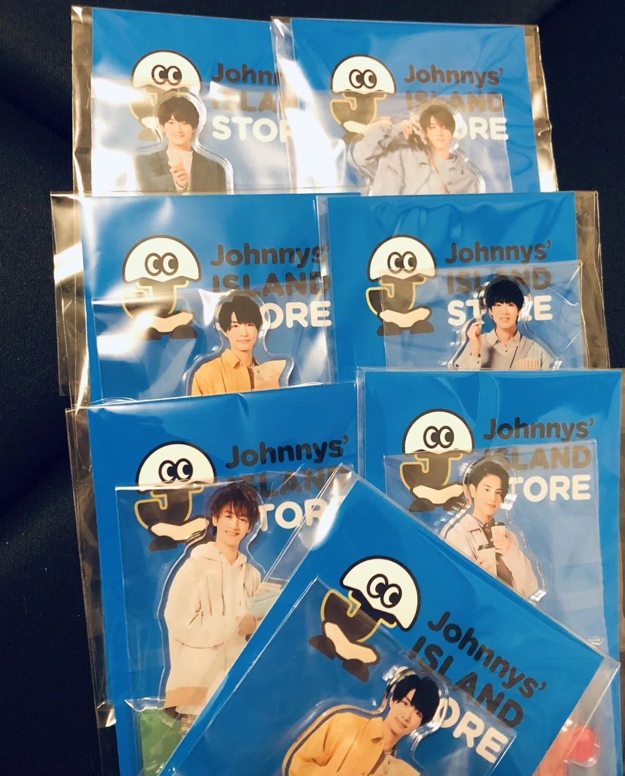 あんなに楽しみにしていたアクスタが届いたというのにまだ開けられてい