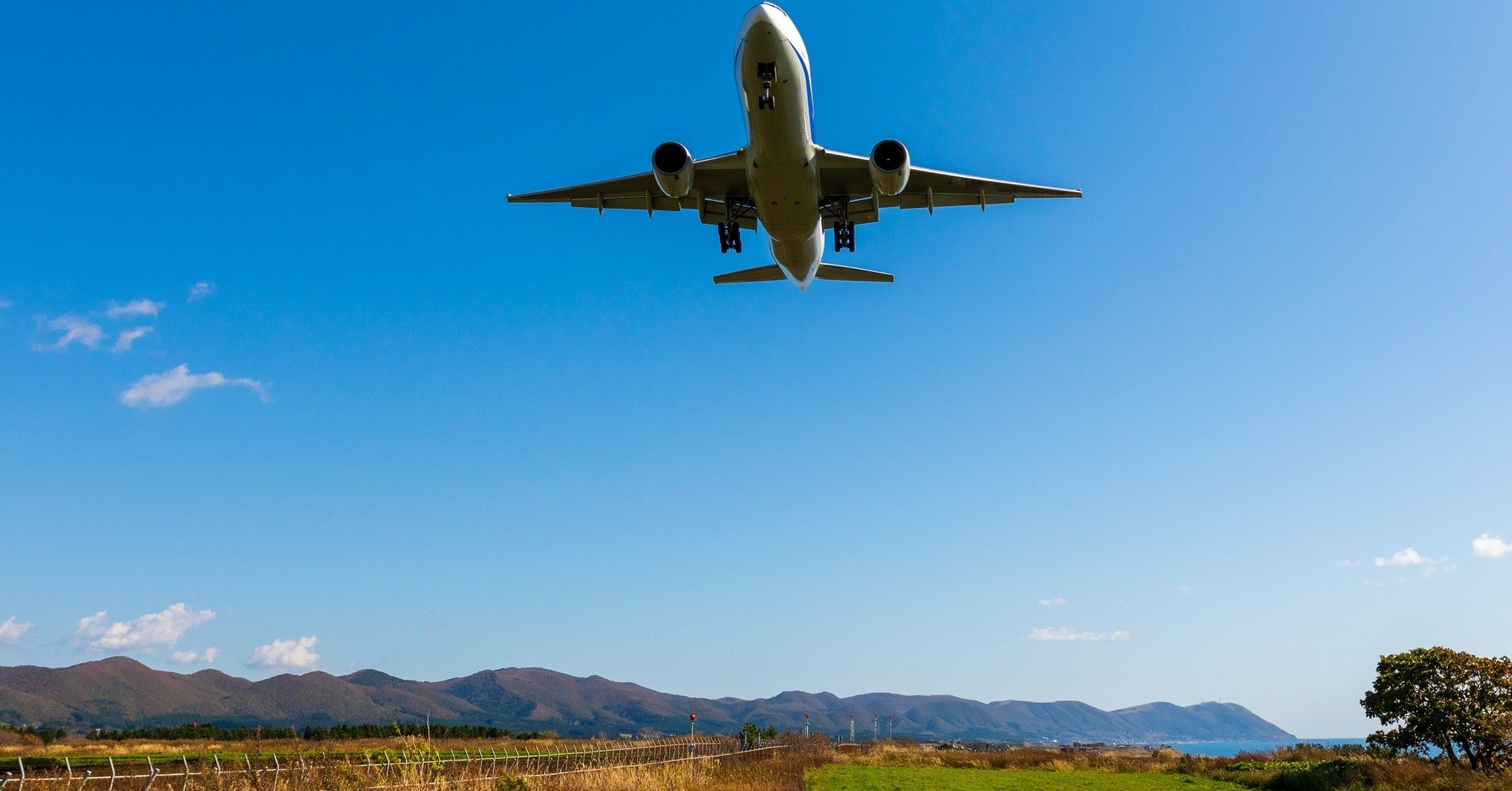 家で飛ばせ イケてる飛行機 うほうほ保育園 ぽん先生 Note