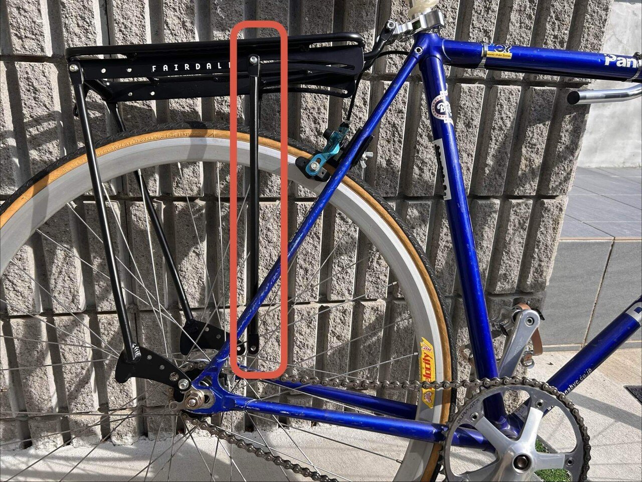 ダボ穴なしの自転車（ピストバイク）にFairdaleのSkaterackを苦労して