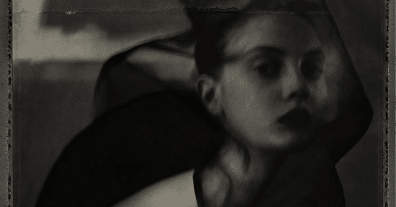 記憶の底の静寂に浸る －サラ・ムーンの写真の美しさ｜ミック@アート