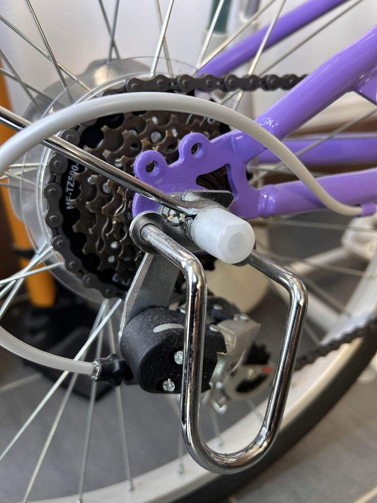 ダボ穴なしの自転車（ピストバイク）にFairdaleのSkaterackを苦労して