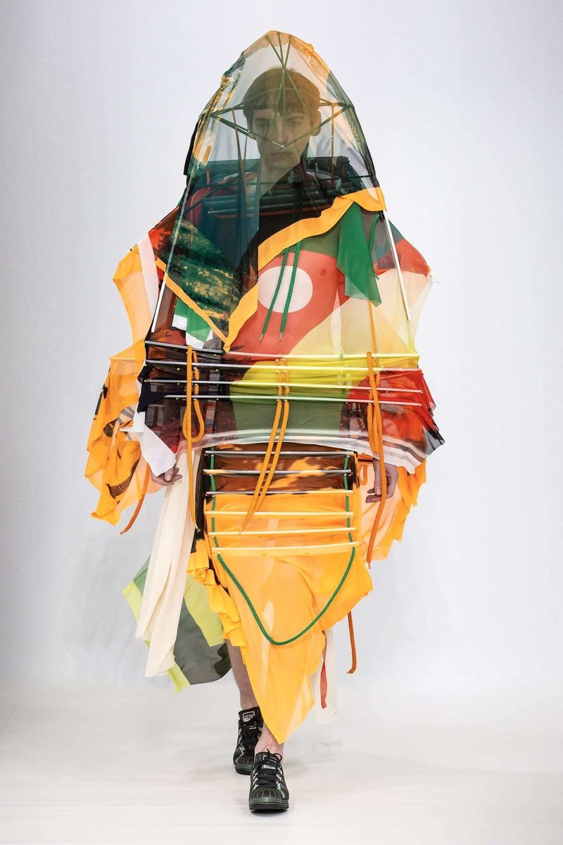 コレクションって何 ファッションショーの在り方が変化する未来 イ タ ク ラ タ ツ キ Note