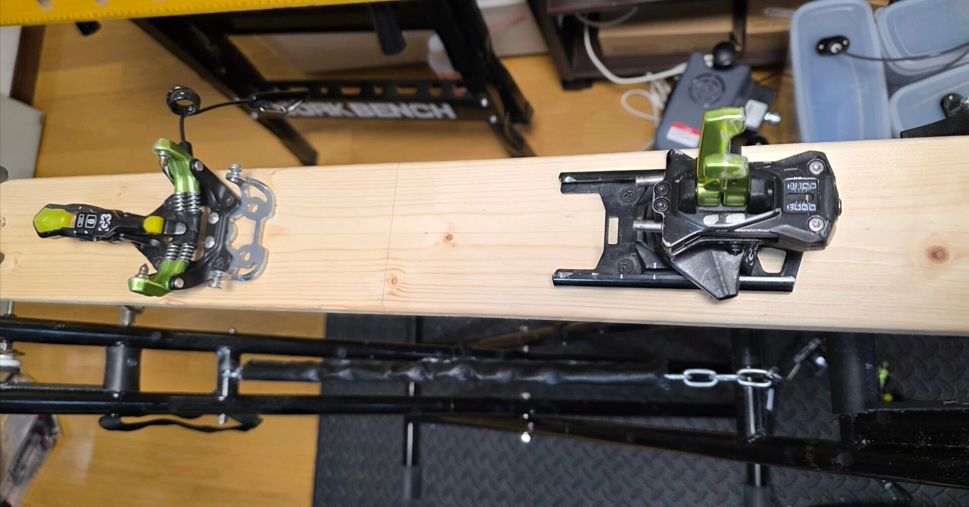 SlideWright スキービンディング取り付けツール スキーセンタリング