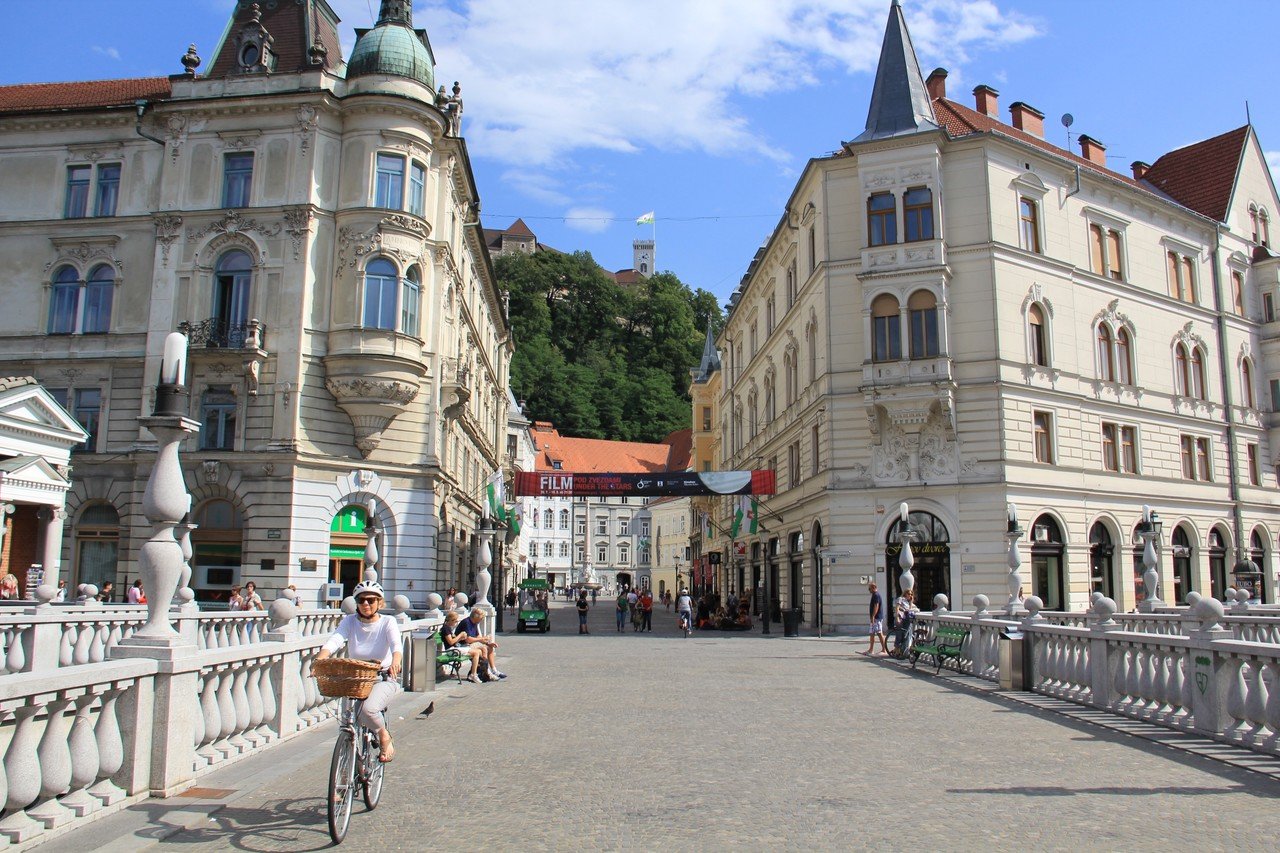 スロベニア紀行 Vol 16 リュブリャナ城 夕日を見るのに いちばん素敵な場所 宮地藤雄 みやちふじお Note スロベニア紀行 Vol 16 リュブリャナ城 夕日を見るのに いちばん素敵な場所 宮地藤雄 みやちふじお Note