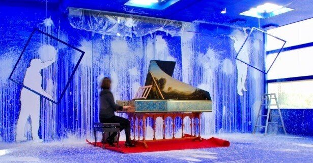 【絶版】「No Man's Land」展カタログ(旧仏大使館の壁実物付！) 絶版】「No Man's Land」展カタログ(旧仏大使館の壁実物付！)