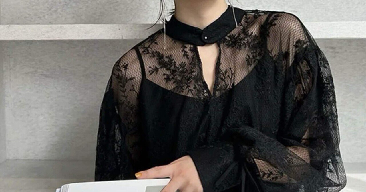 anuans フラワーエンブロイダリーブラウス｜anuansメルカリで販売中