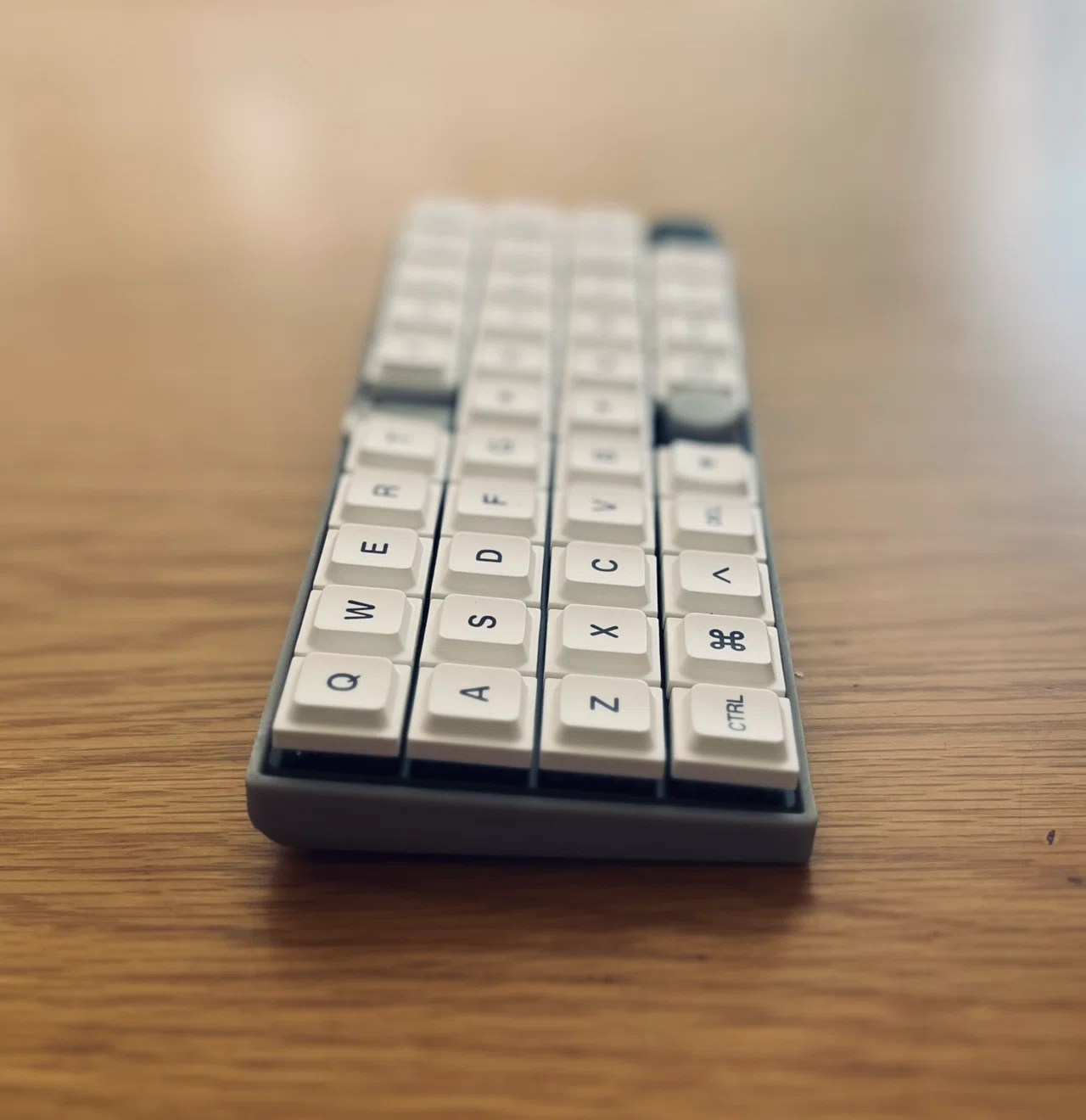 Chosfox LAK｜Cornixについてるっぽいロープロのキーキャップ買って