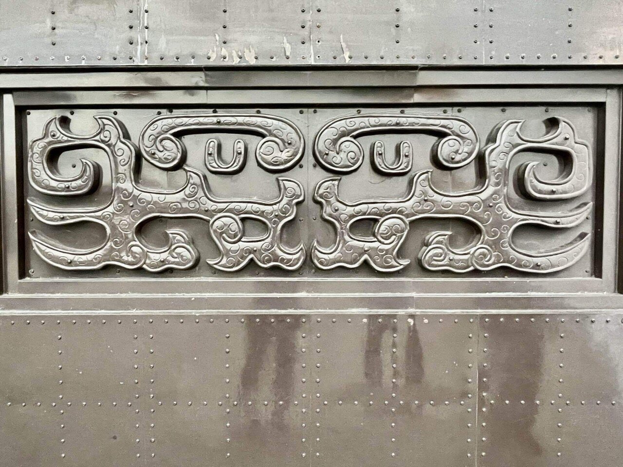 台湾_ 記念堂の饕餮（とうてつ、 タァォティエ）と麺線（ミェンシェン