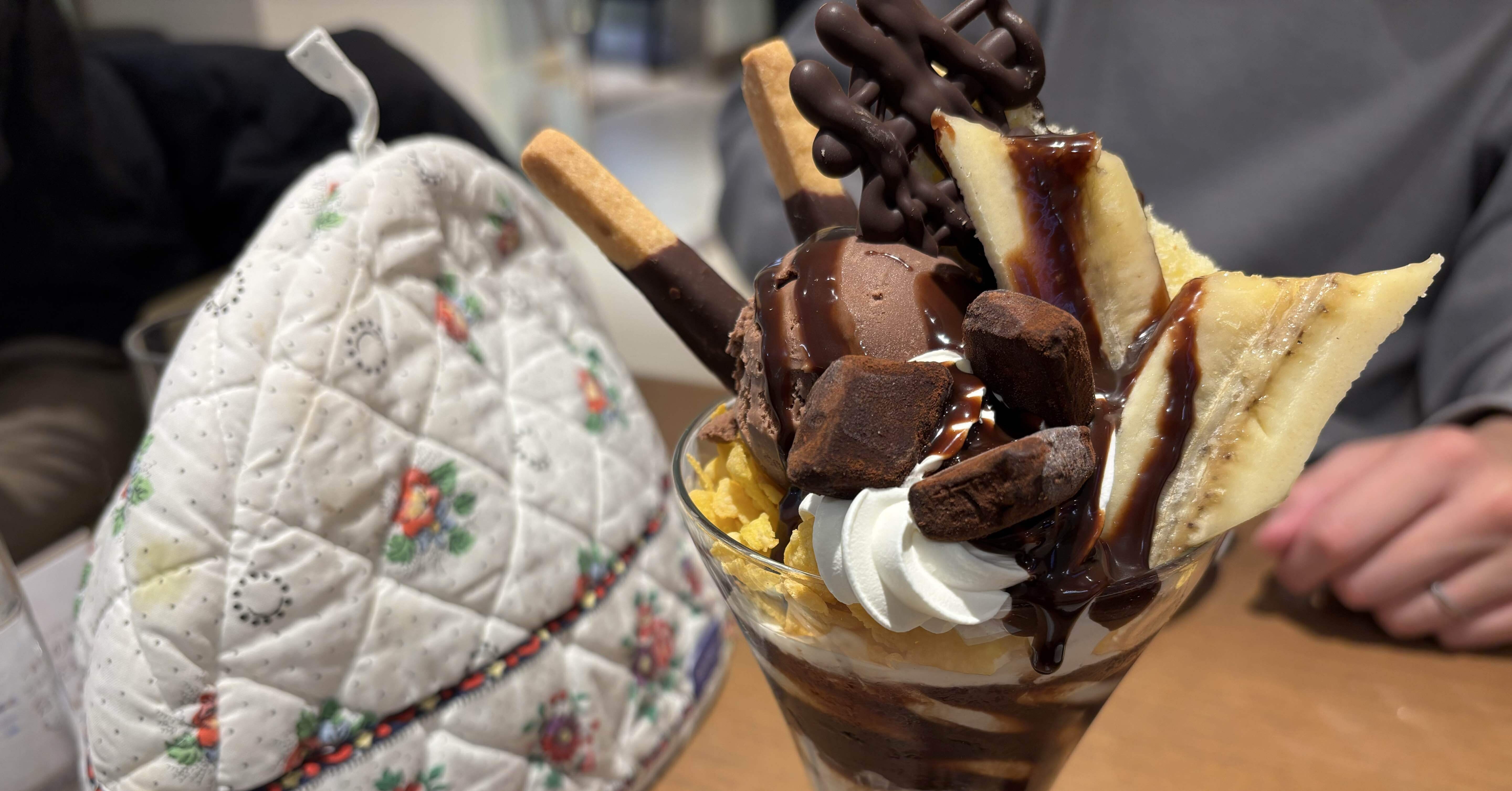 チョコレートパフェ パフェレビュー】キーフェルコーヒー・チョコレートパフェ｜ハル