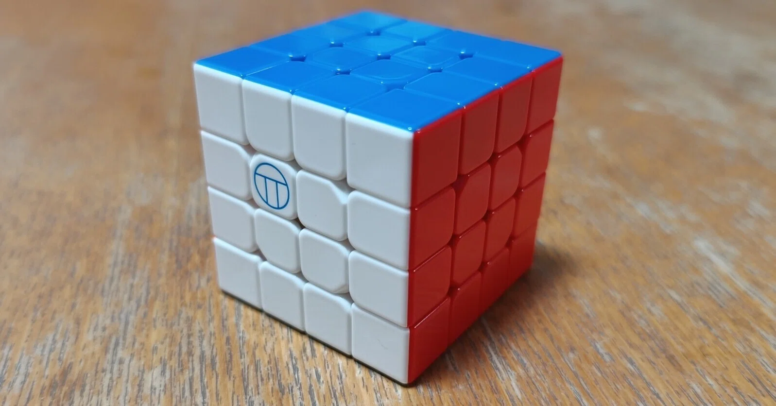 ルービックキューブ 4x4 AoSu V7 Picube Editionが届いた｜flicker