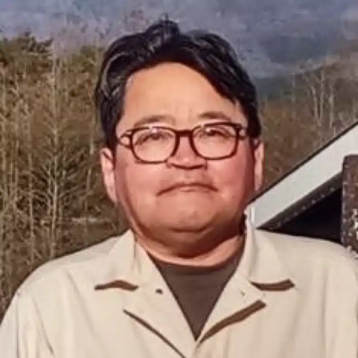 赤尾晃一